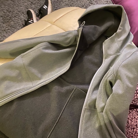 The North Face- Women’s Winter Jacket - Picture 2 of 8